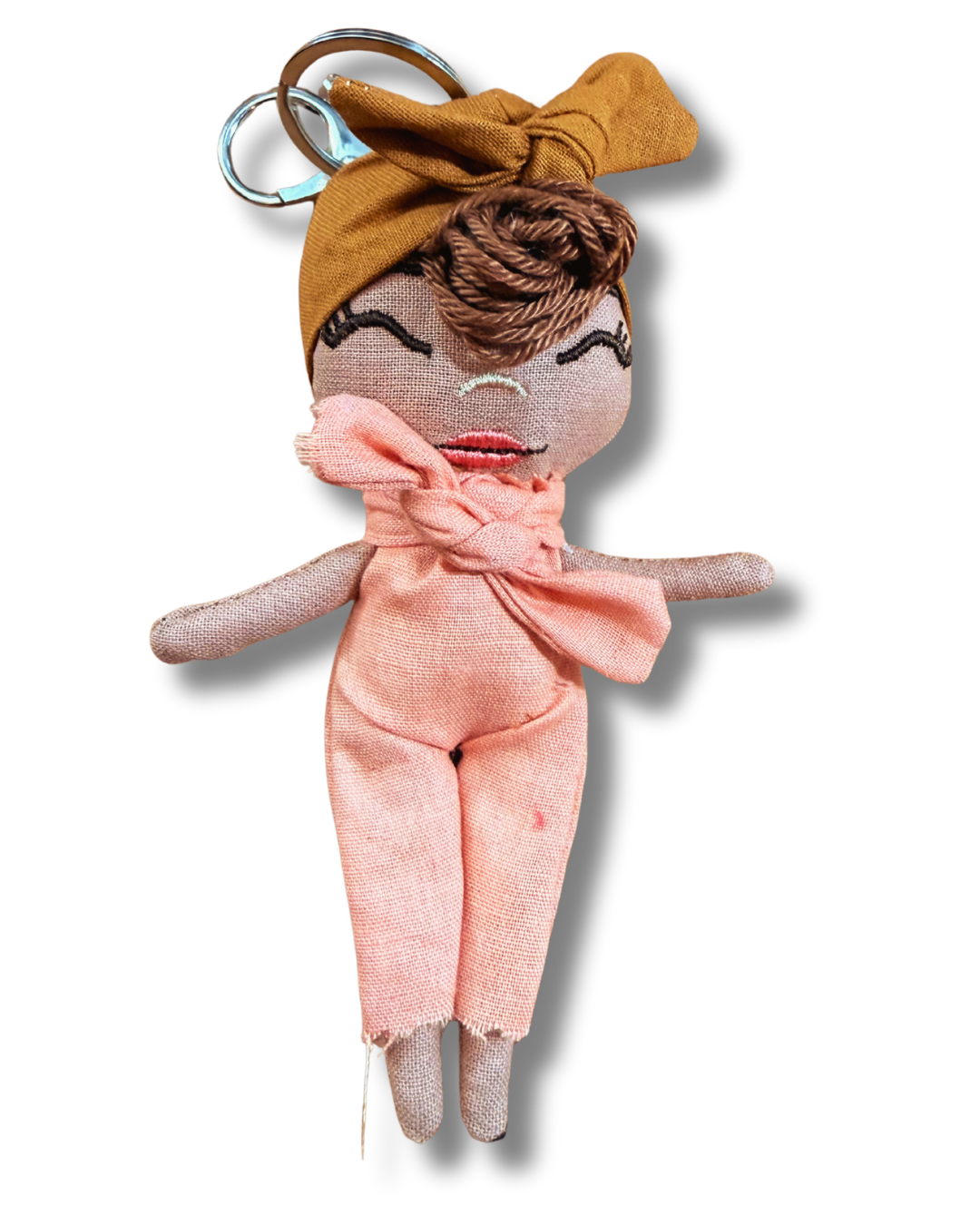 Douclé 1 – La poupée porte-clés faite main | Den Baya