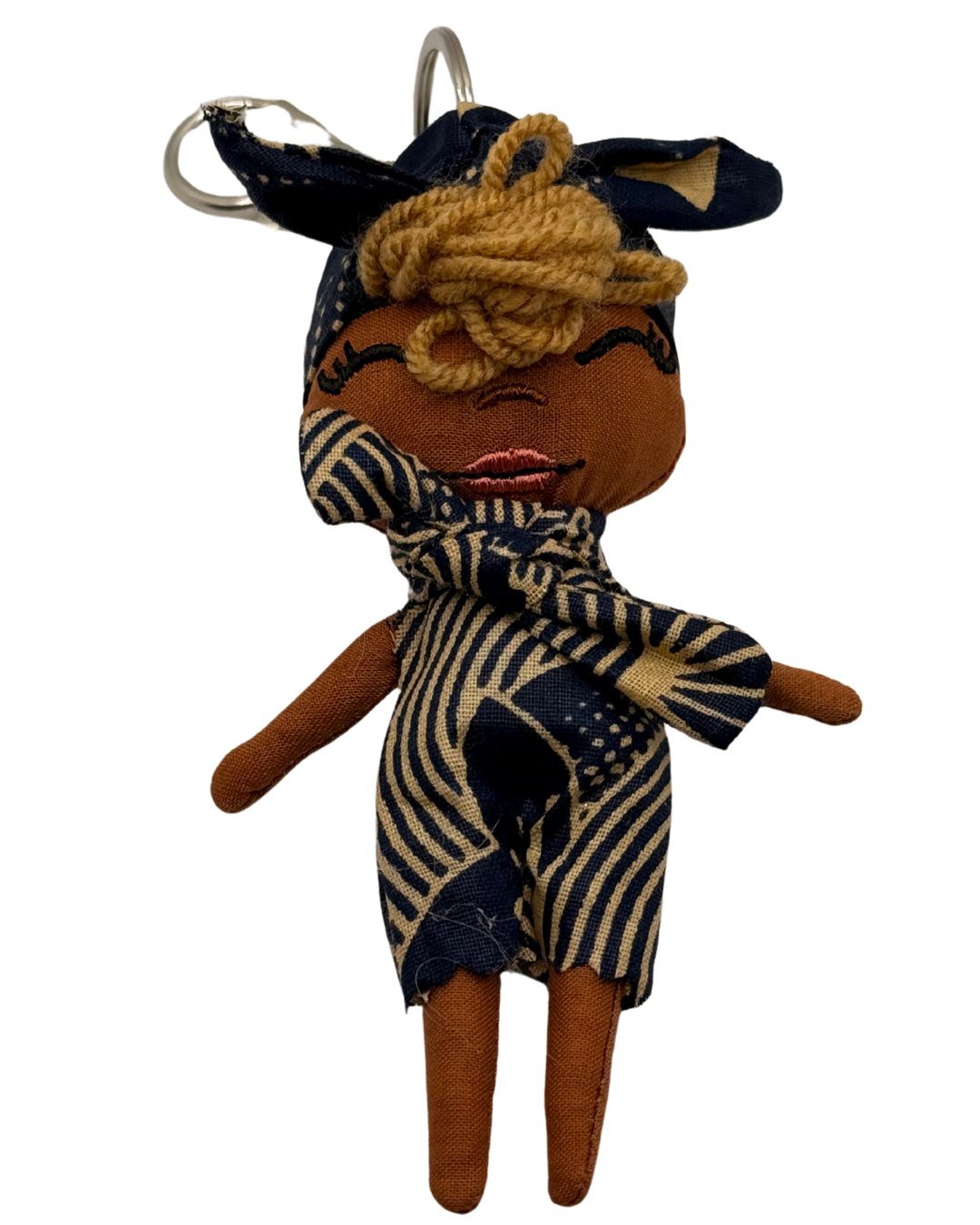 Douclé 44 – La poupée porte-clés faite main | Den Baya