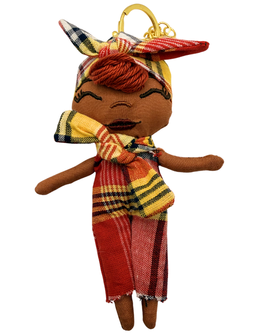 Douclé 26 – La poupée porte-clés faite main | Den Baya