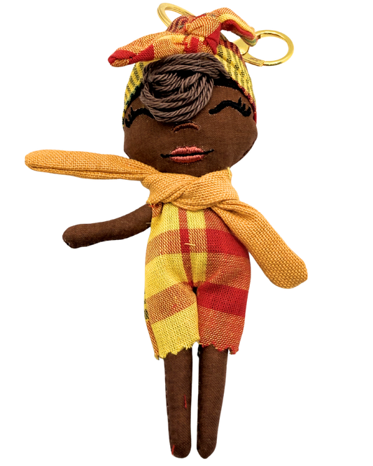 Douclé 29 – La poupée porte-clés faite main | Den Baya