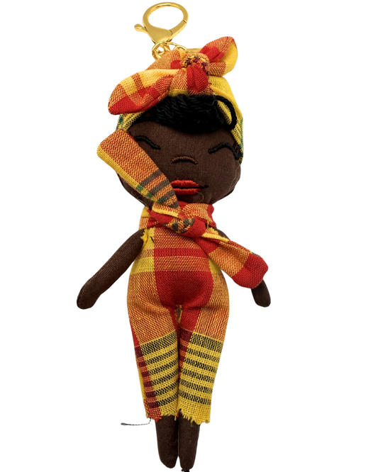 Douclé 35 – La poupée porte-clés faite main | Den Baya