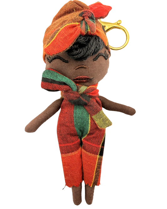 Douclé 56 – La poupée porte-clés faite main | Den Baya