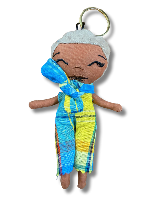 Douclé 17 – La poupée porte-clés faite main | Den Baya