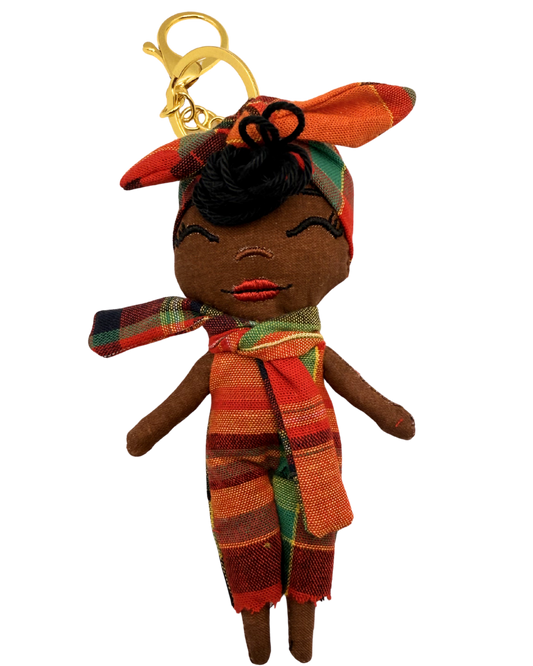 Douclé 64 – La poupée porte-clés faite main | Den Baya