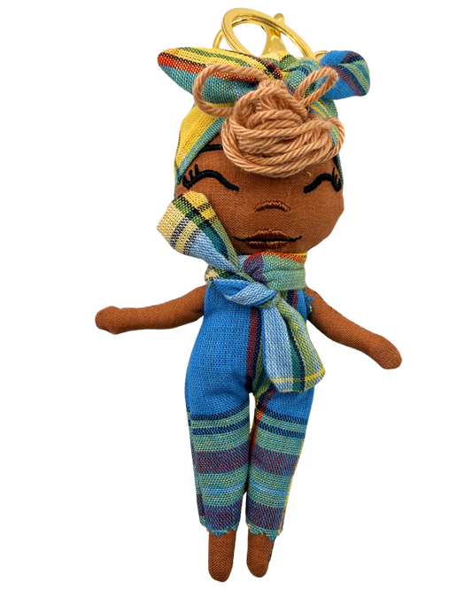 Douclé 68 – La poupée porte-clés faite main | Den Baya