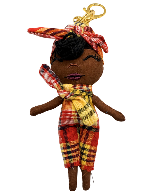 Douclé 79 – La poupée porte-clés faite main | Den Baya