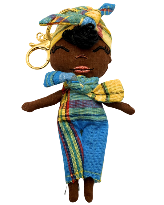 Douclé 22 – La poupée porte-clés faite main | Den Baya