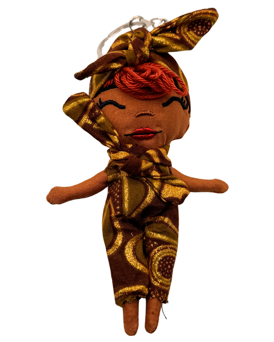 Douclé 9 – La poupée porte-clés faite main | Den Baya