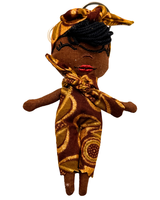 Douclé 21 – La poupée porte-clés faite main | Den Baya