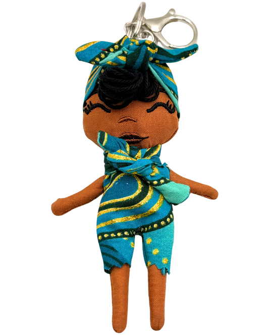 Douclé 14 – La poupée porte-clés faite main | Den Baya