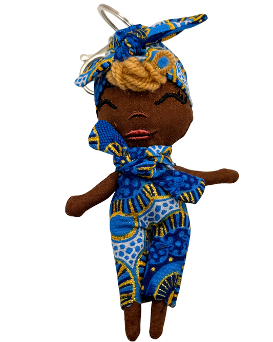 Douclé 29 – La poupée porte-clés faite main | Den Baya