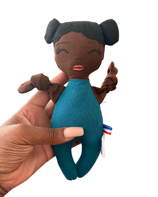 Doupée fille Kaïna 20 cm - Doudou poupée - Prête à l'envoi 3 à 5 jours