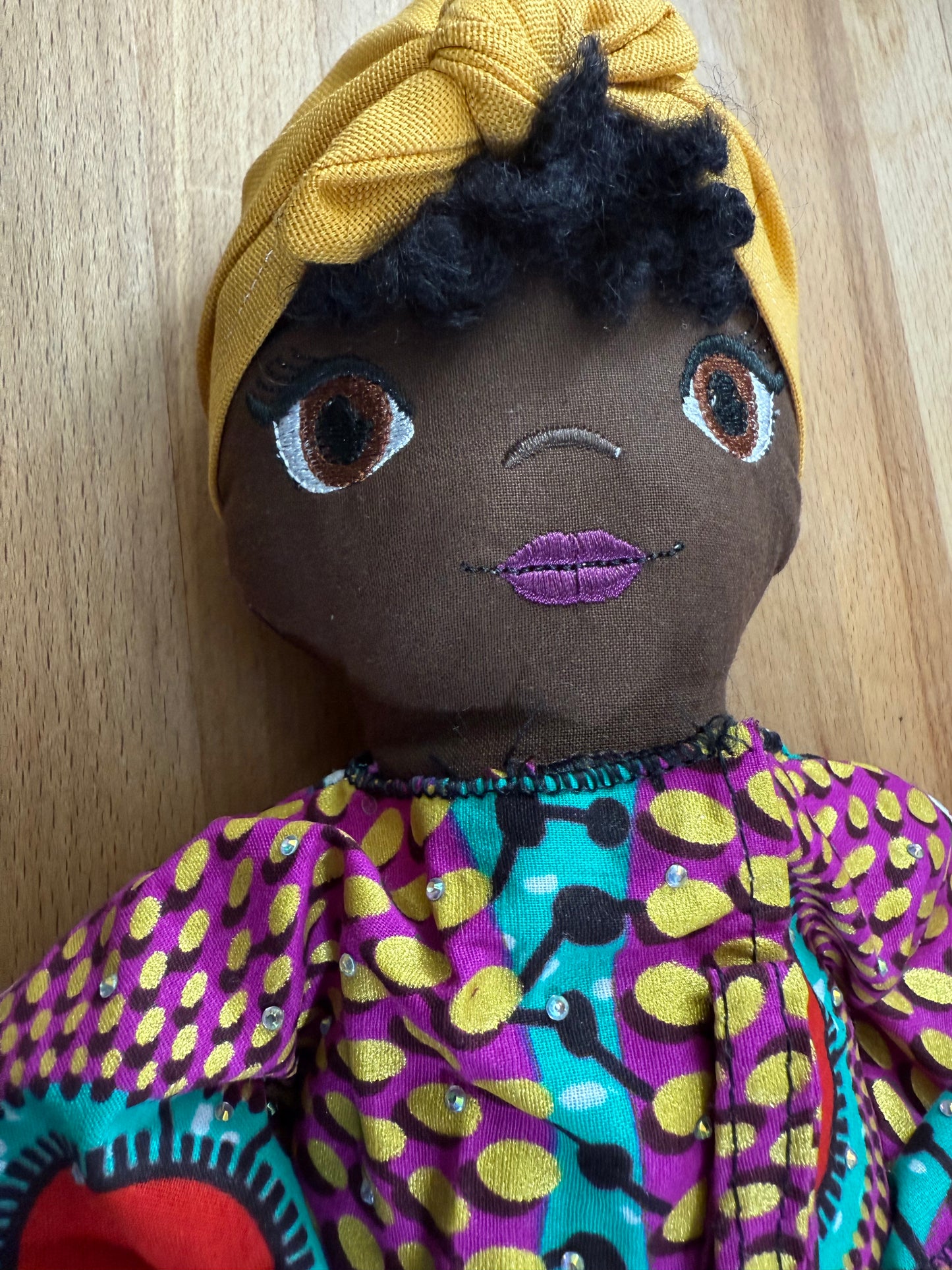 Poupée en tissu Mila 42 cm - Prête à l'envoi 3 à 7 jours