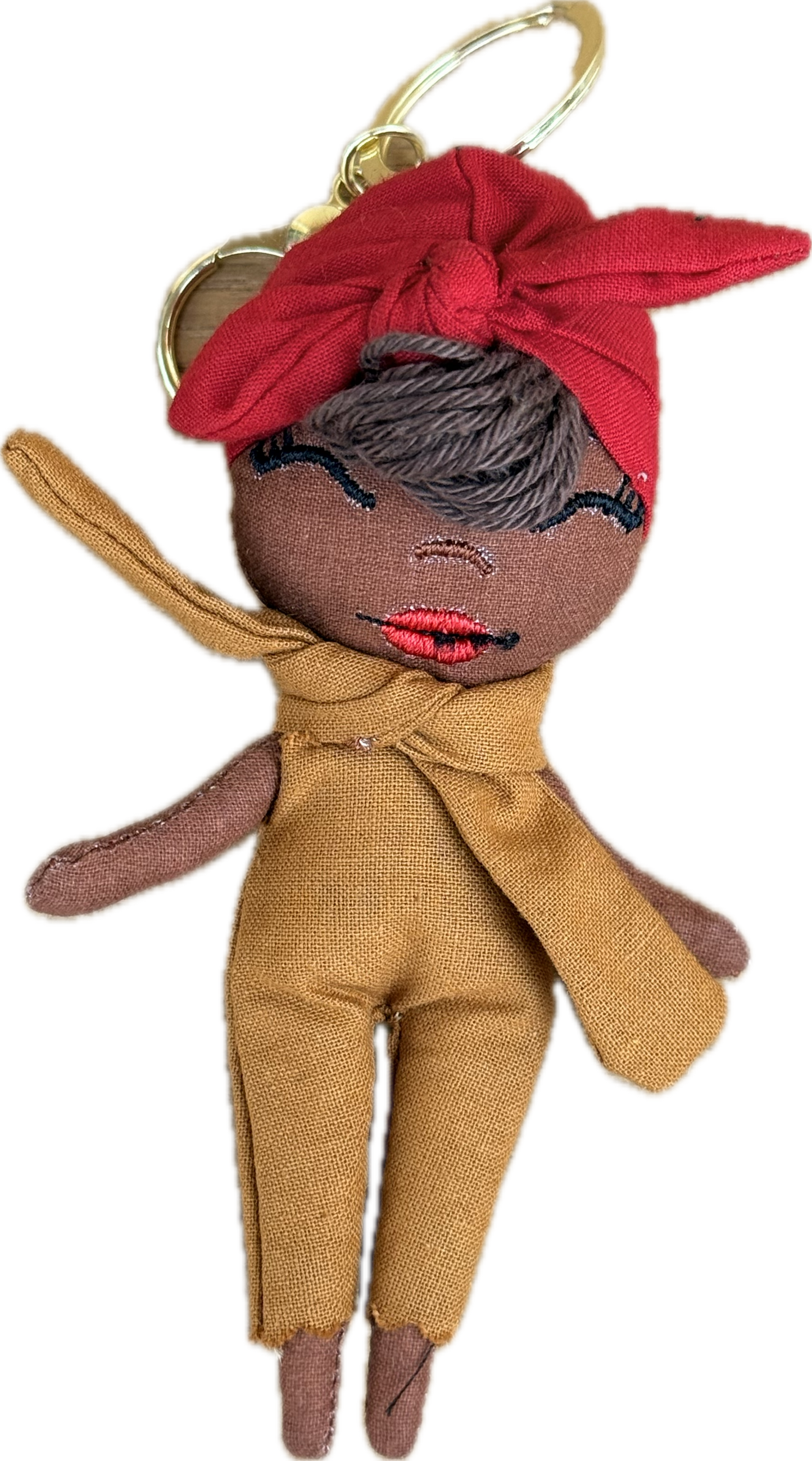 Douclé porte-clés poupée en tissu moutarde avec headwrap rouge, teint caramel, fait main