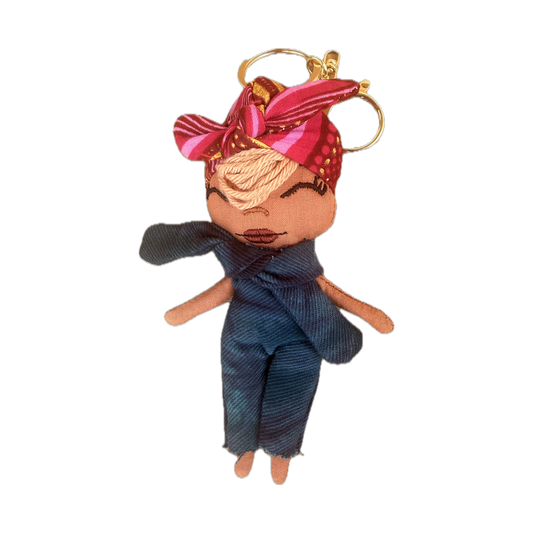Douclé denim & turban rose framboise - Porte-clés poupée fait main - Pièce unique